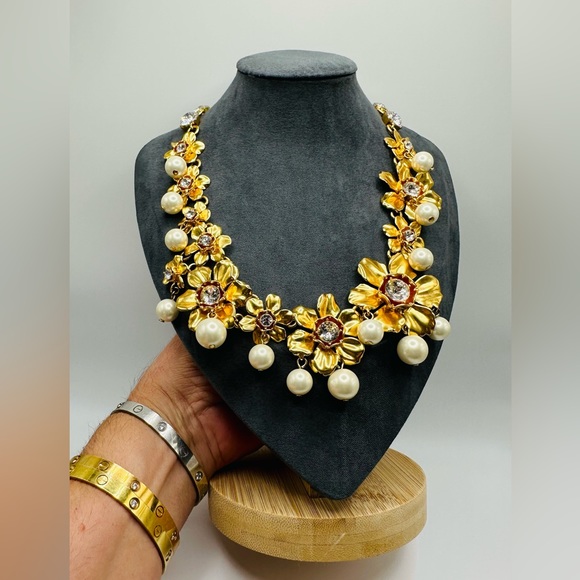 NWT Luxury J. Crew Pearl Crystal Floral Statement Holiday Wedding Necklace - Picture 10 of 17